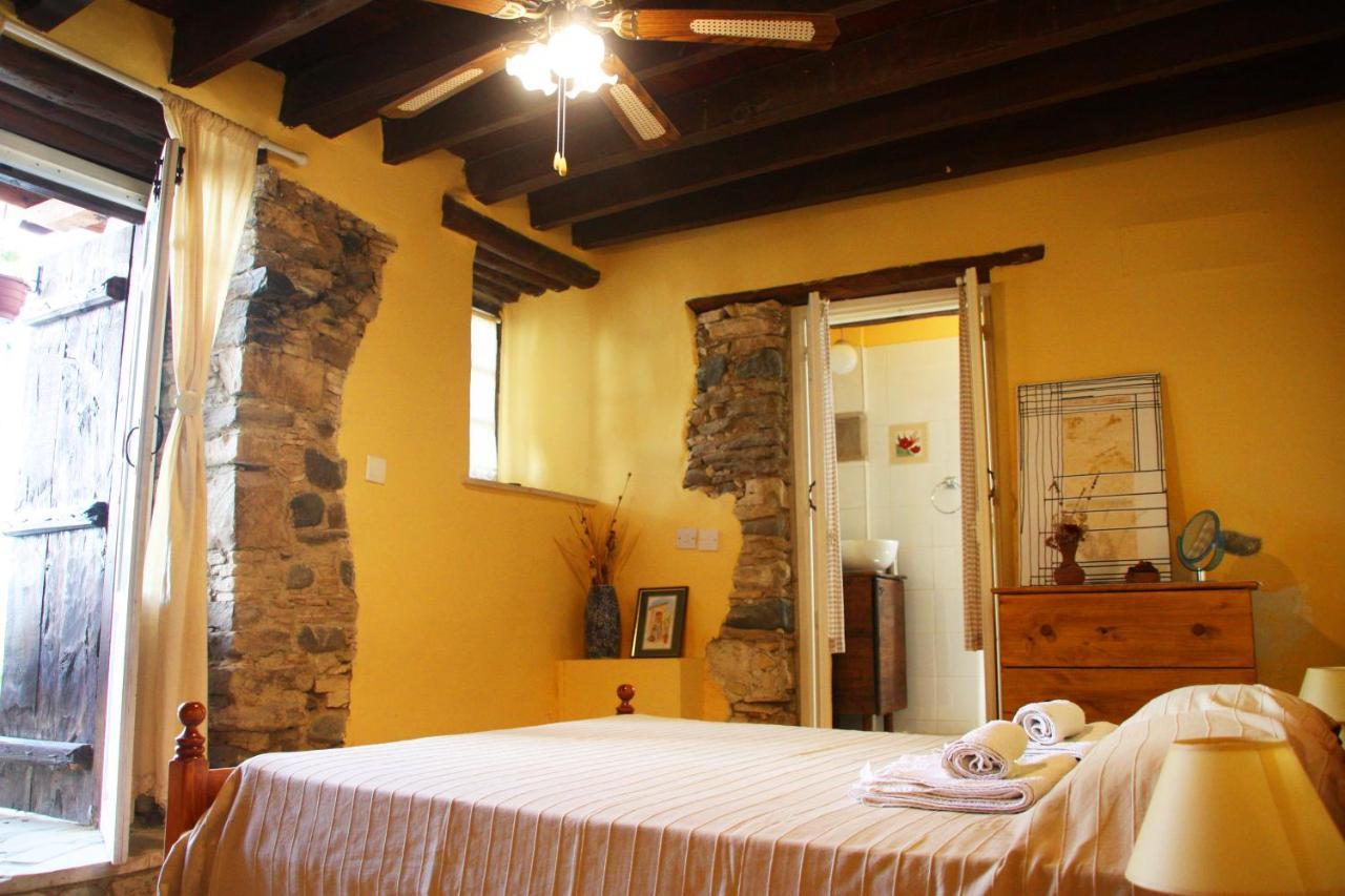 Aperanti Agrotourism Bed & Breakfast Pera Orinis ภายนอก รูปภาพ